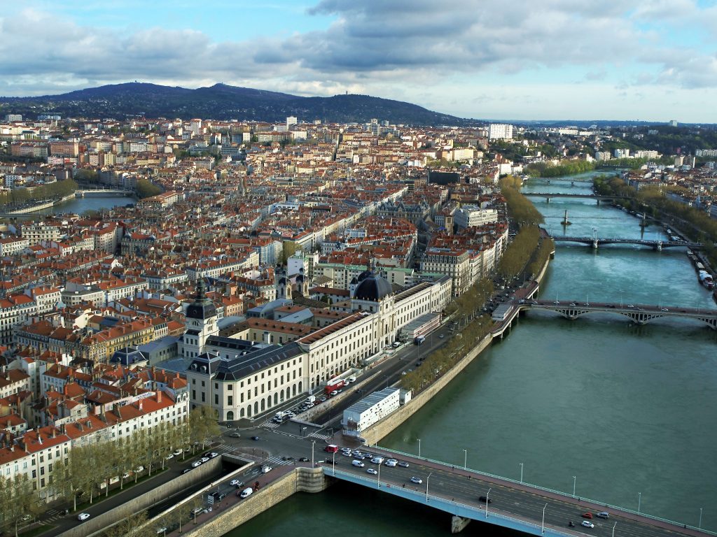 Vue sur le Rhône et le centre de Lyon depuis le 2e arrondissement